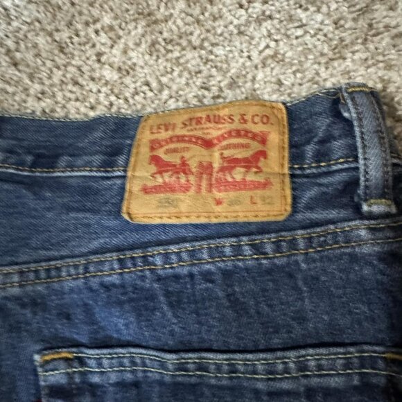 Levis 550 Jeans Mens 36x32 Blue Denim Relaxed Fit Straight Leg Red Tab Classic - Picture 8 of 12